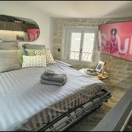 Apartment Sous Les Toits