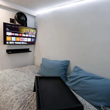 Sous Les Toits Apartment